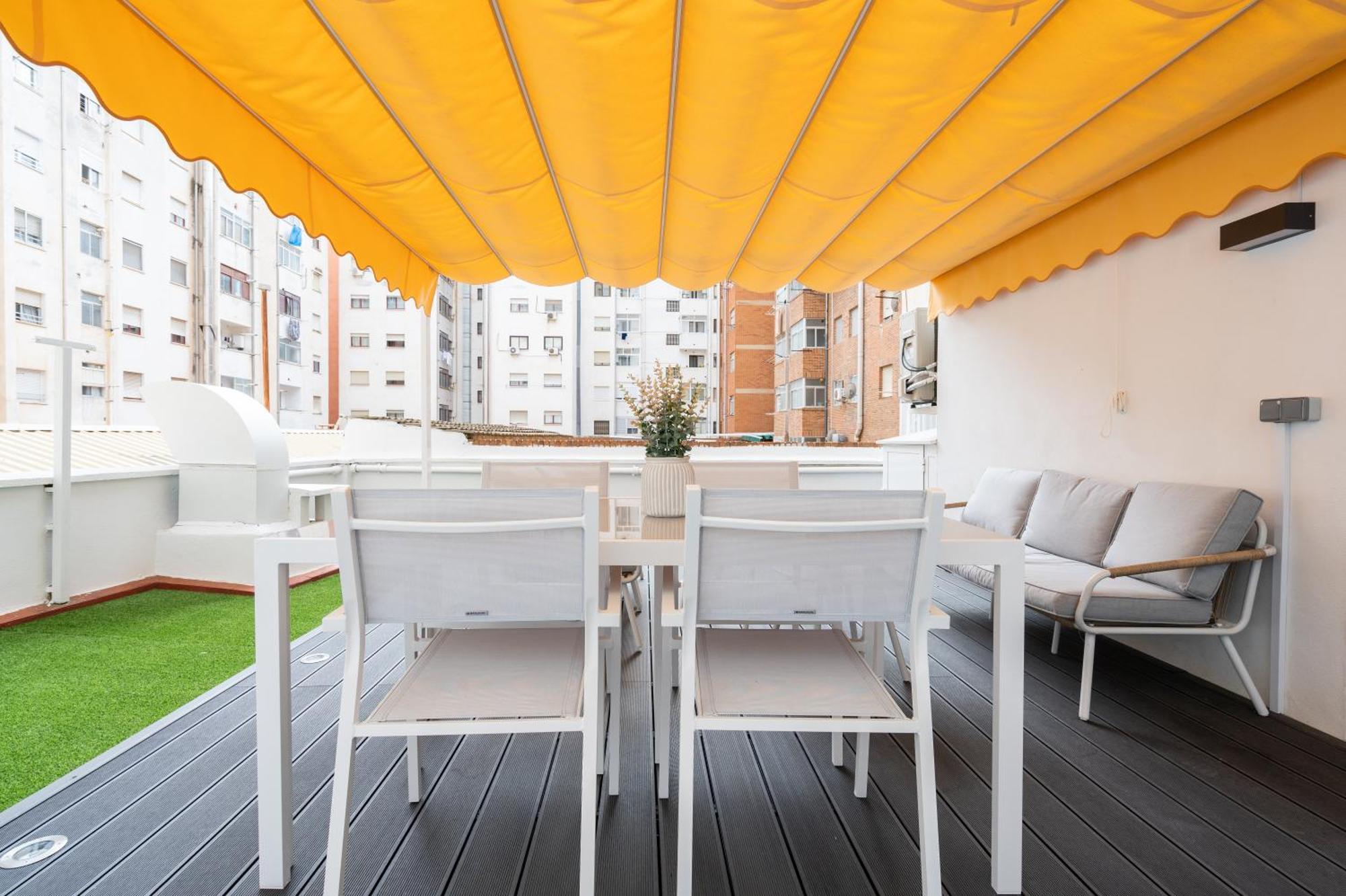 Manola Con Terraza Junto Al Corte Ingles Albacete