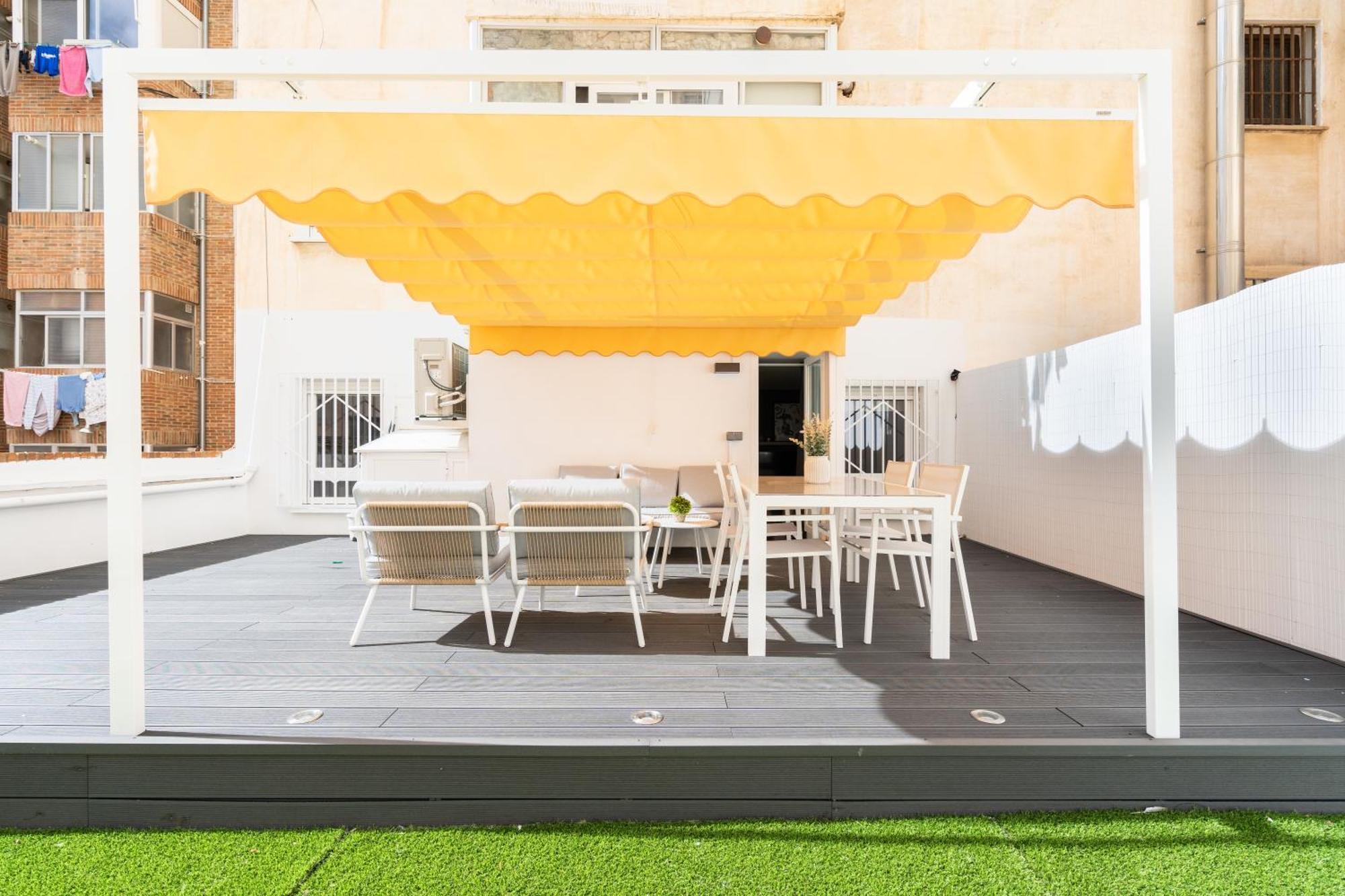 Manola Con Terraza Junto Al Corte Ingles Apartment