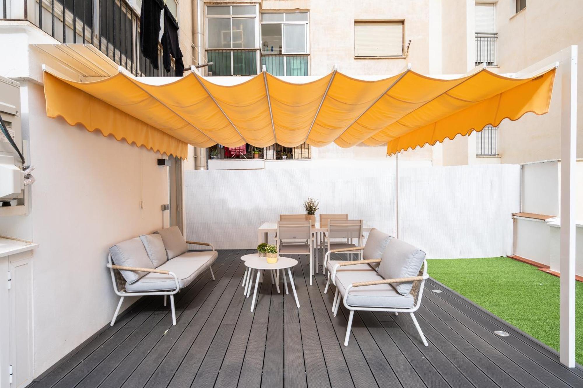 Manola Con Terraza Junto Al Corte Ingles Albacete